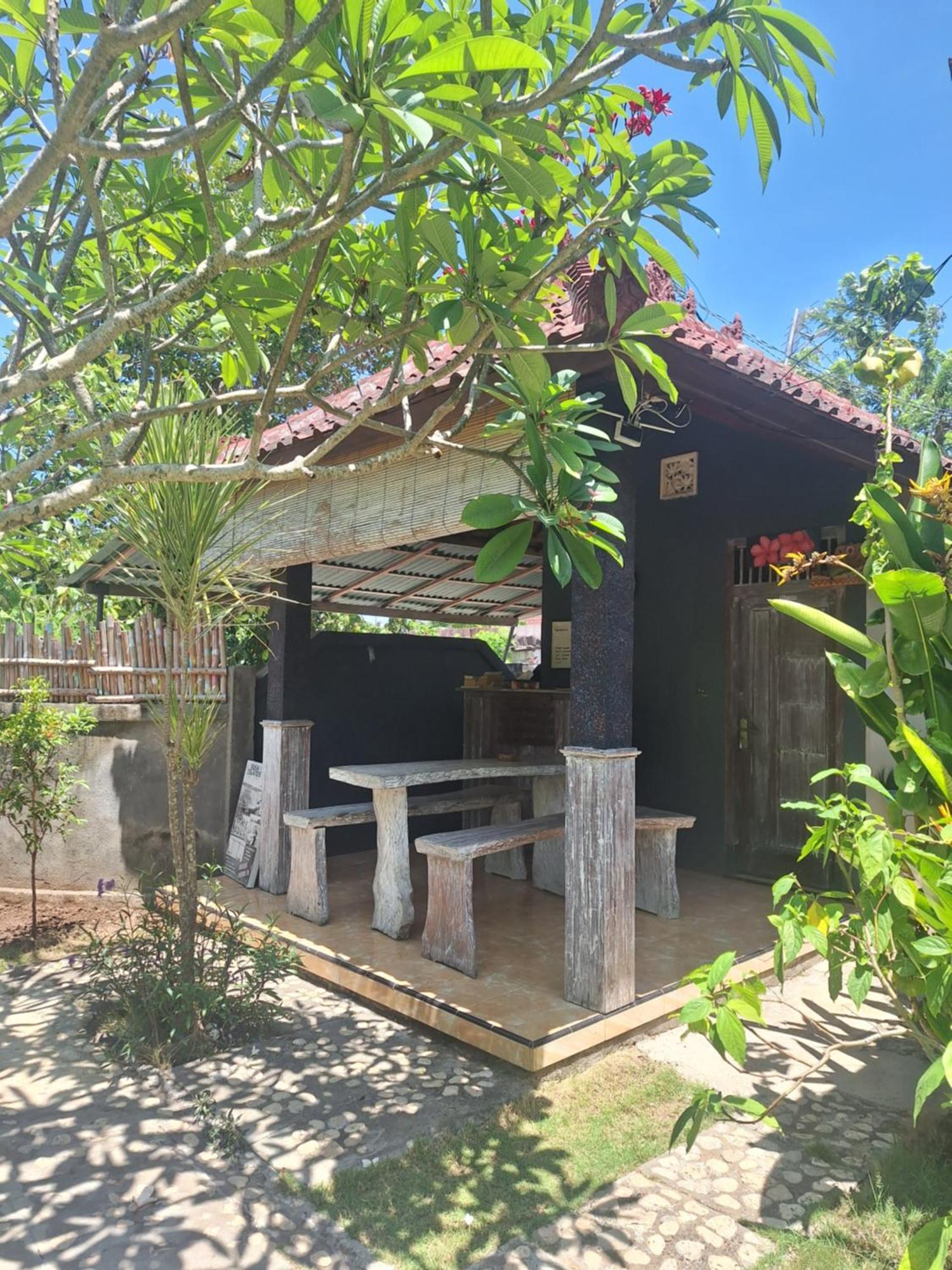 D'Waktu In House Apartment Nusa Lembongan  Exterior photo